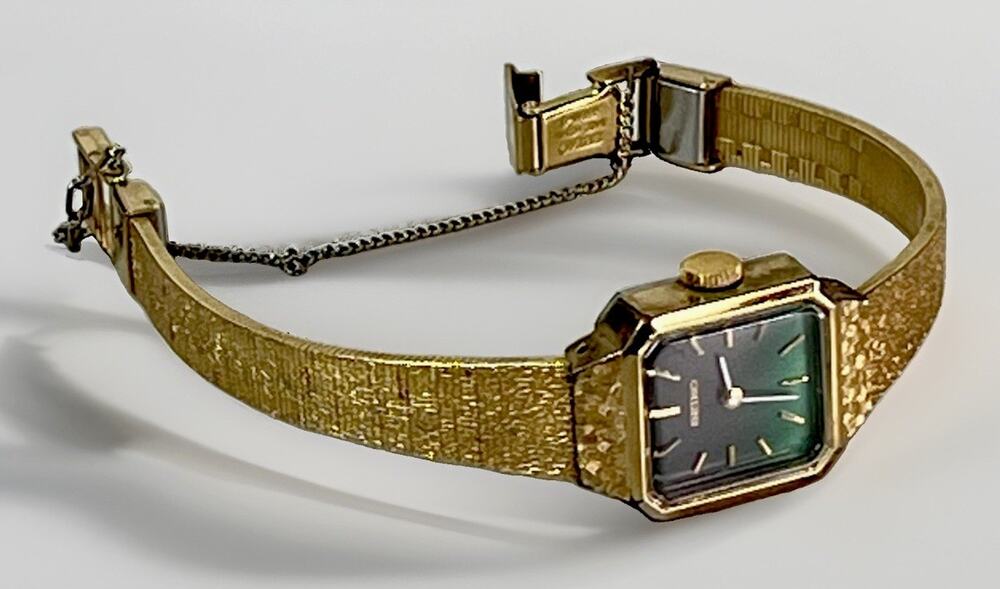 Seiko Ladies Vintage Gold Tone w/ Green Dial Mechanical Watch 11-3629